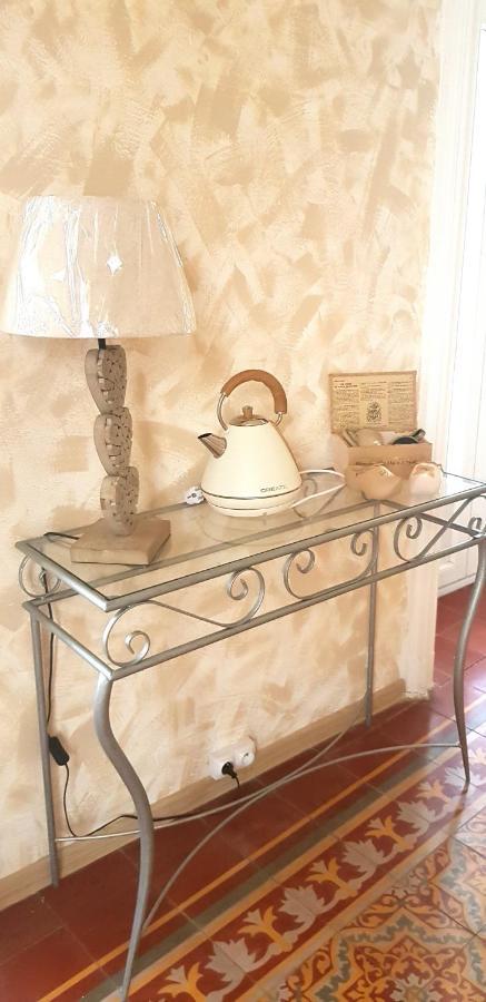 Bed and Breakfast Chez Dedou Et Madou Florensac Exterior foto