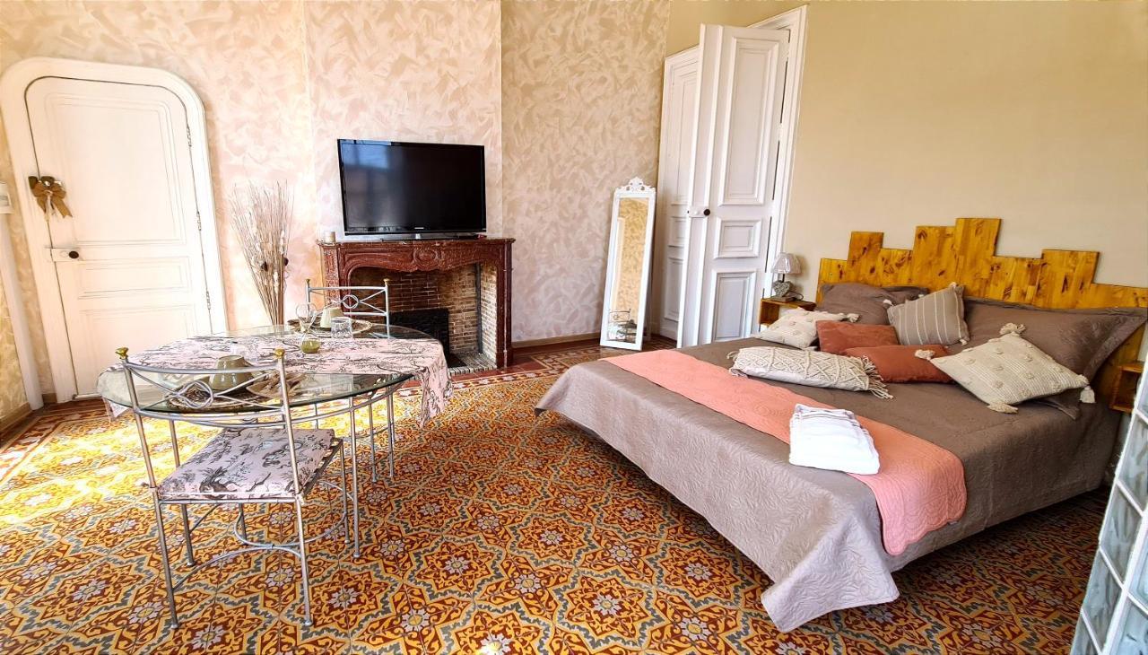 Bed and Breakfast Chez Dedou Et Madou Florensac Exterior foto