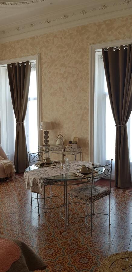 Bed and Breakfast Chez Dedou Et Madou Florensac Exterior foto