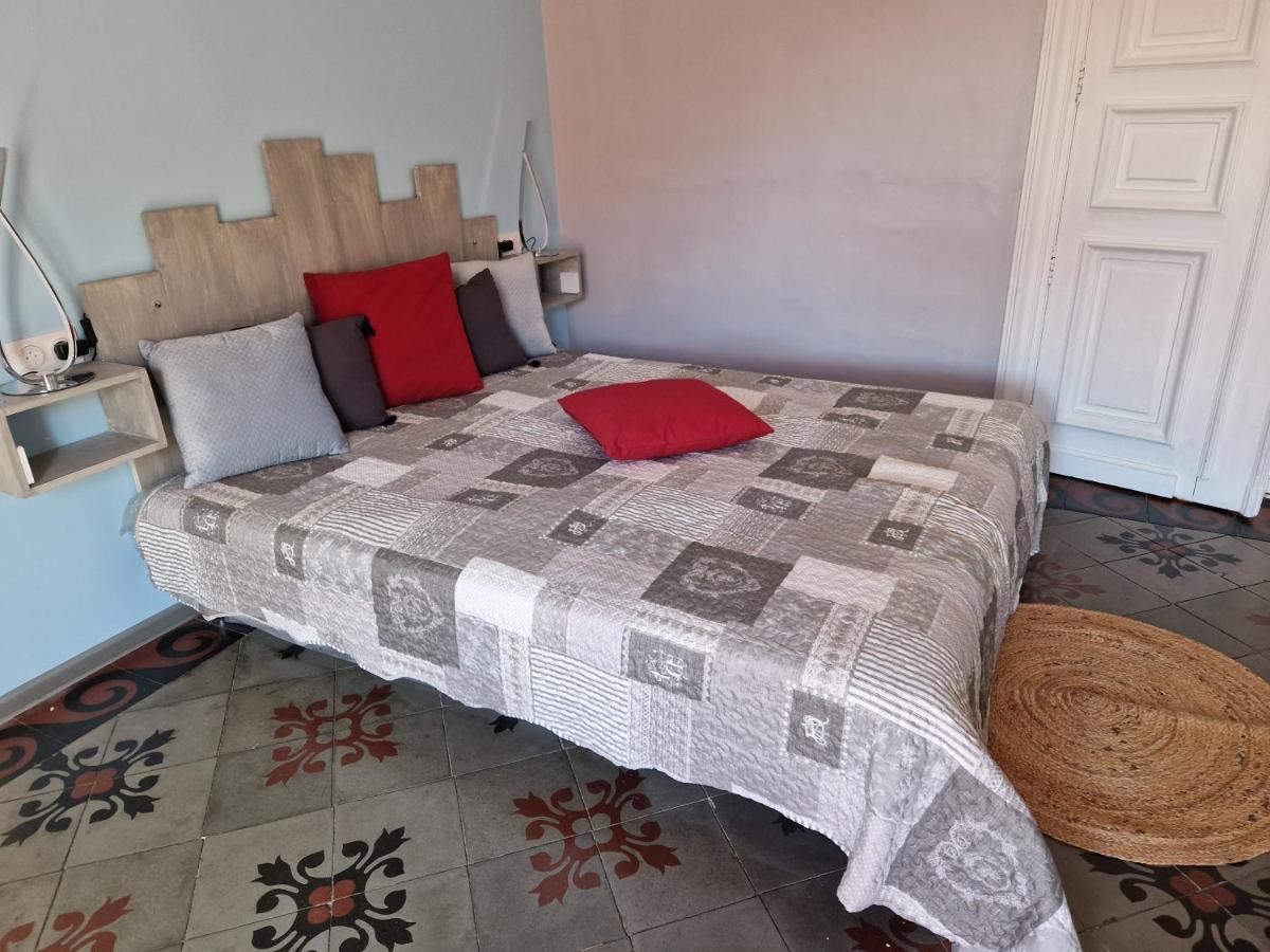 Bed and Breakfast Chez Dedou Et Madou Florensac Exterior foto